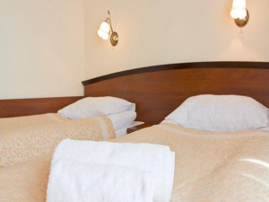 viešbučio kambariai apartamentai apgyvendinimas kalnai Sudetes ilsisi Lenkijoje